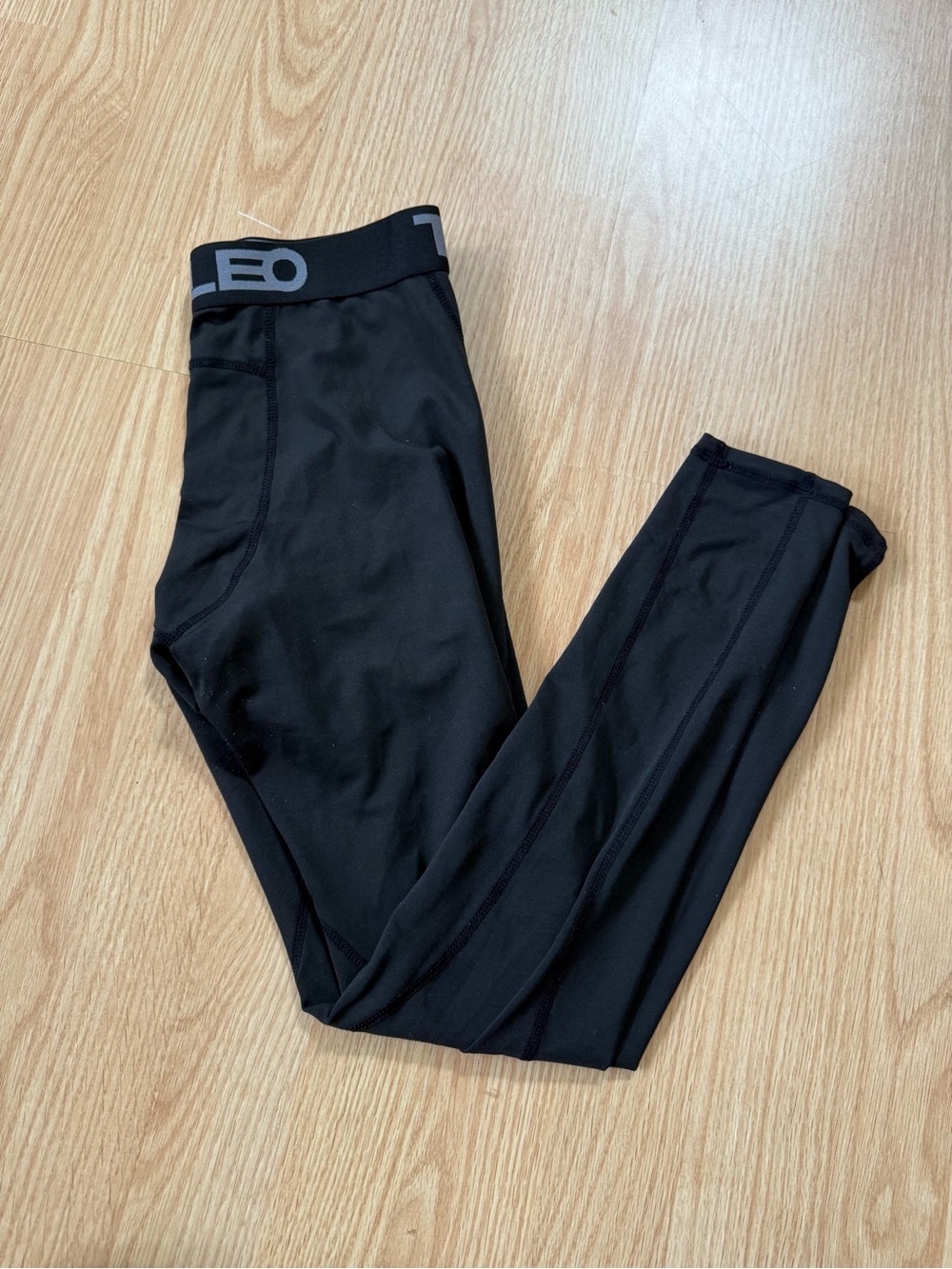Kids Black Performance Warmer Leggings with Elastic Logo Waistband Size Large